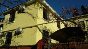 Guest house on Griboyedova 3